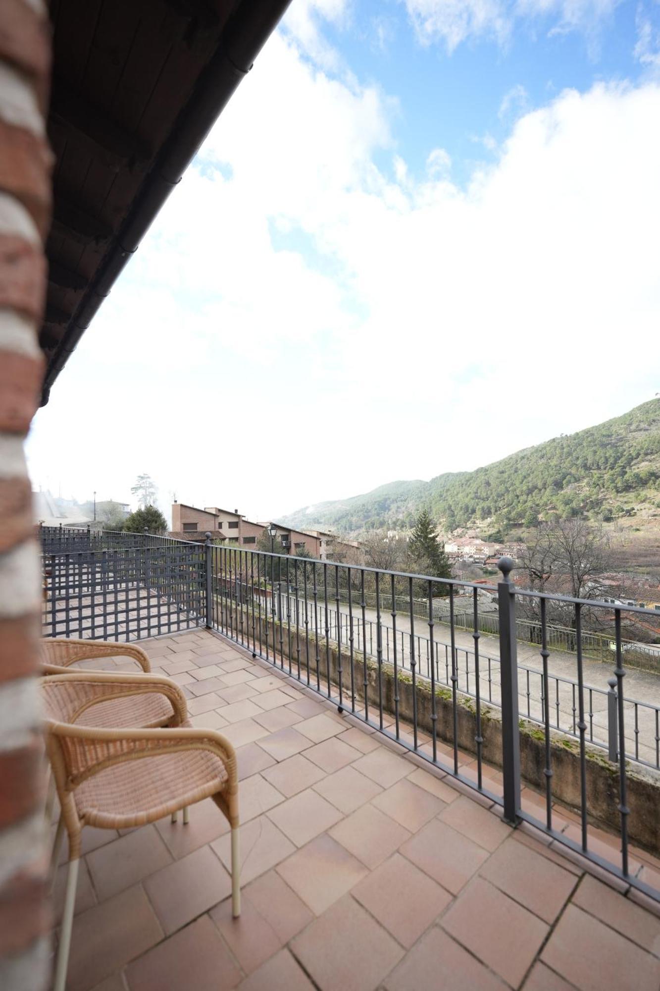 Hotel Rural Y Restaurante, Rinconcito De Gredos Cuevas Del Valle Exteriér fotografie