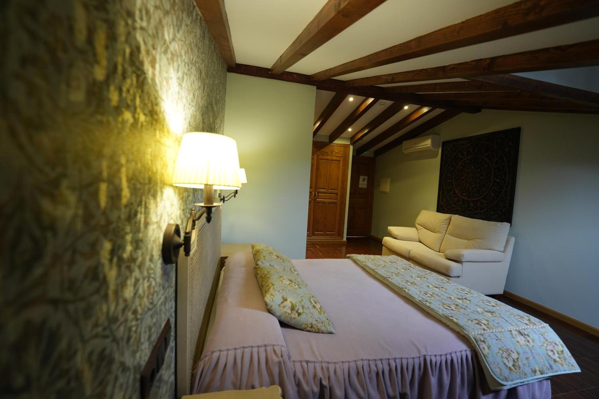 Hotel Rural Y Restaurante, Rinconcito De Gredos Cuevas Del Valle Exteriér fotografie